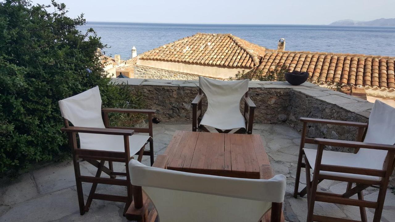Athina Guesthouse Monemvasia Extérieur photo
