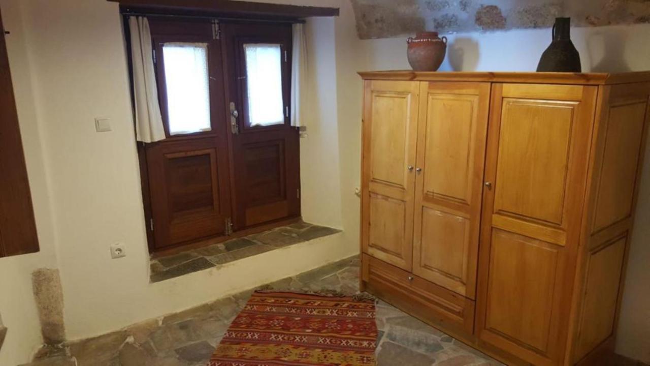 Athina Guesthouse Monemvasia Extérieur photo
