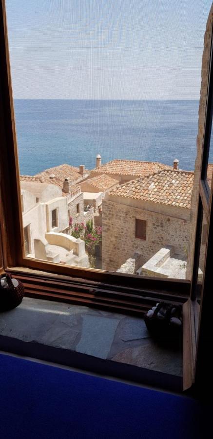 Athina Guesthouse Monemvasia Extérieur photo