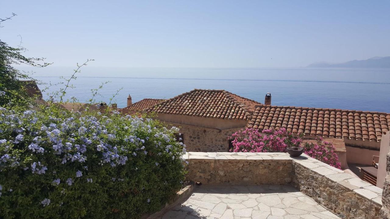 Athina Guesthouse Monemvasia Extérieur photo